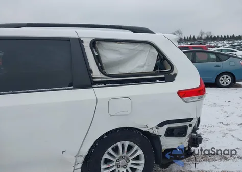 2012 Toyota Sienna Xle V6 8 Passenger from USA, damaged, VIN 5TDYK3DC8CS278343